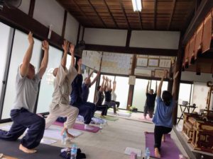 お寺ヨガ講習会